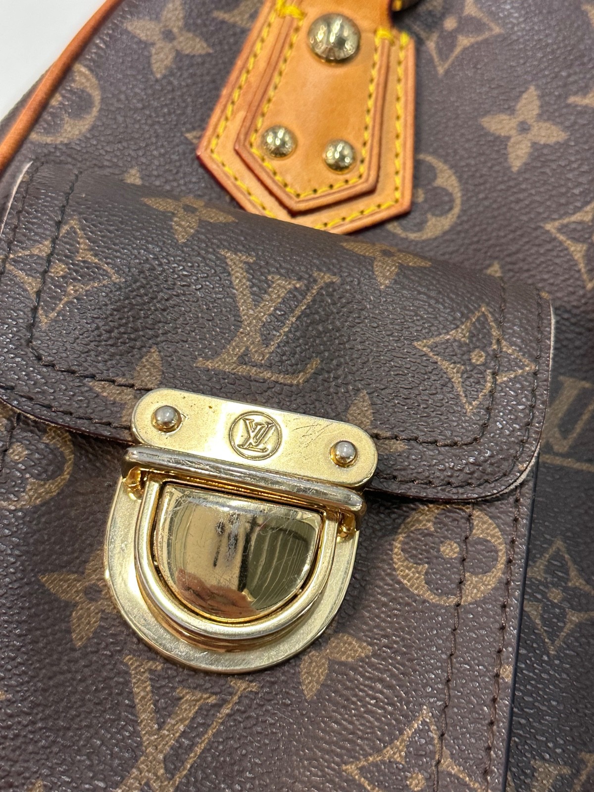 LOUIS VUITTON Authentic Monogram Manhattan PM Bag - image 4