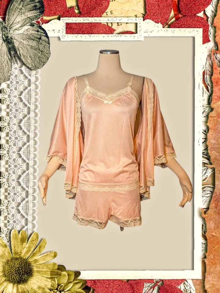 UNDERCOVER WEAR 3 Piece Pajama Set Cami Top Short Robe Boy Shorts Women's Small - Image 2 of 4