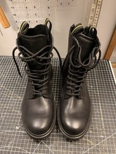 Womens ECCO Tred Tray Leather Boot Black Medi...