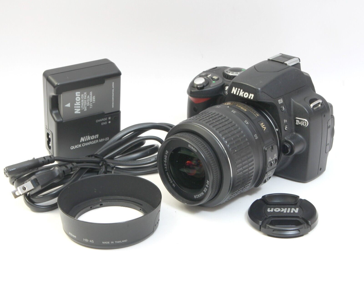 Nikon ニコン D40ボディ レンズ 18-55mm ⭐️美品⭐️Nikon ニコン D40