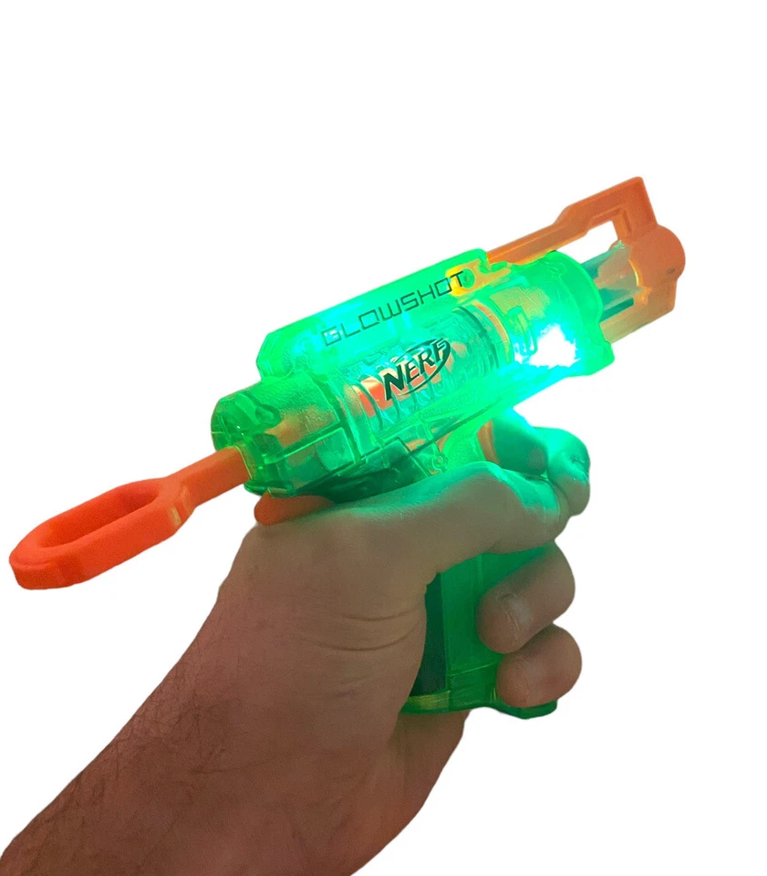 Nerf Glowshot Blaster Single Shot probado con pilas 8 dardos Foto 4 de 4