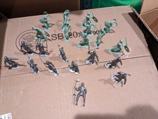 21 Louis Marx KNIGHTS VIKINGS Playset Full Set of 9 Green 54mm VIKINGS