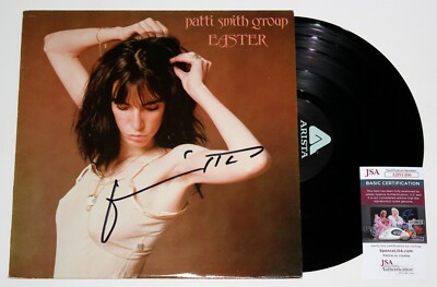 PATTI SMITH SIGNED EASTER LP VINYL RECORD ALBUM AUTOGRAPHED +JSA