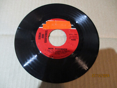 7'' Single Vinyl - Simon & Garfunkel - Mrs. Robinson (4)