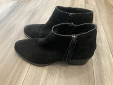 Vepose New York Womens Black ZIP Up Ankle Bootie Size 8