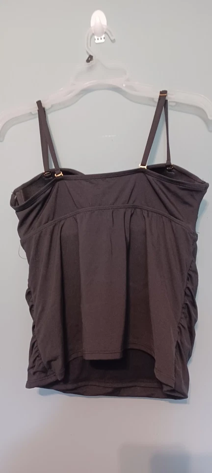 Nuevo con etiquetas Apt. Traje de baño de dos piezas con falda tankini para mujer 9, talla grande costaba $72 Foto 4 de 4
