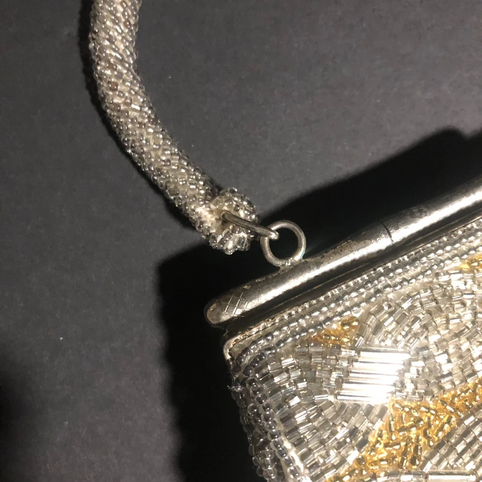Bolso sin asas de noche con cuentas doradas plateadas de colección con estrás bloqueo de beso Art Deco Foto 4 de 4