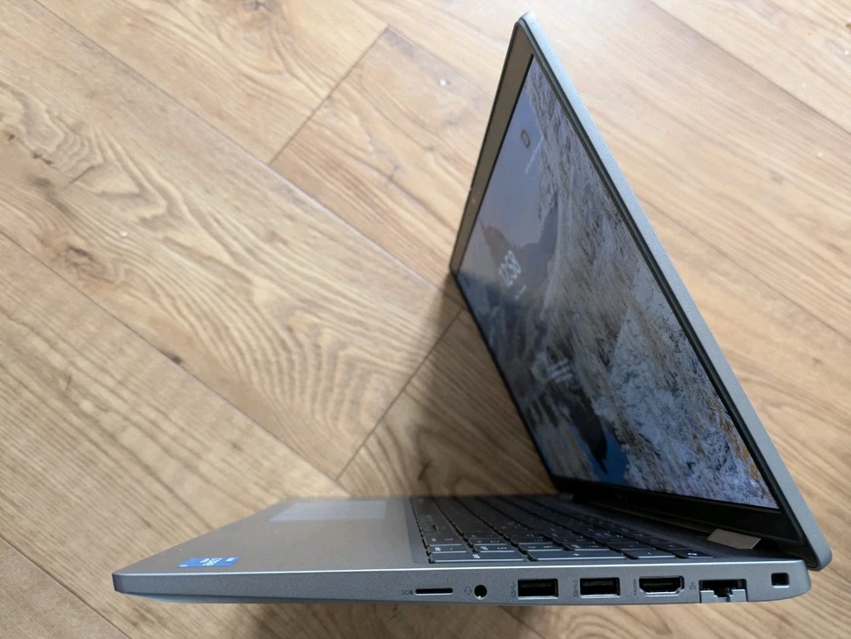 Dell Latitude 5520 Core i5 1145G7 2.6GHz 16GB RAM 256GB SSD 15.6" FHD Laptop 109 - Image 3 of 4