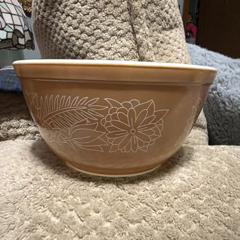 Pyrex 402 Woodlan 1.5 Pints