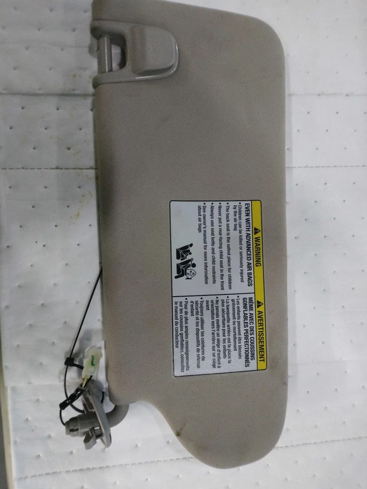 2017 Nissan Murano White Used Sun Visor Right Side OEM 45903 114K Miles - Image 4 of 4