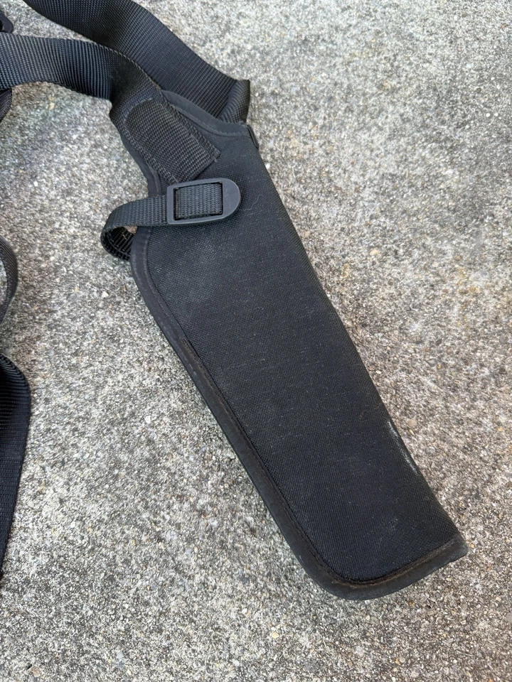 Uncle Mike's Sidekick Size 3 Shoulder Holster for Revolver Hunting - Image 3 of 4