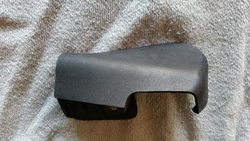 VW Passat 3BG Abdeckung Verkleidung Scharnier Motorhaube 3B0823630 rechts