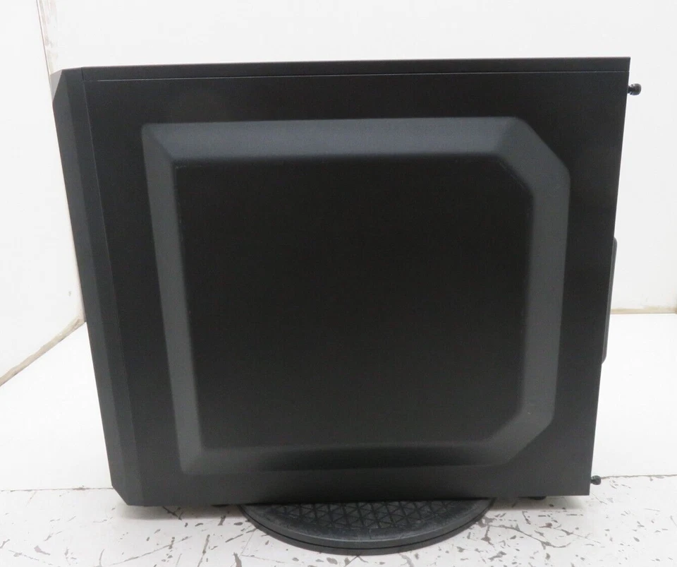 Corsair Carbide Series SPEC-02 Black ATX Mid Tower Gaming Case - Image 3 of 4