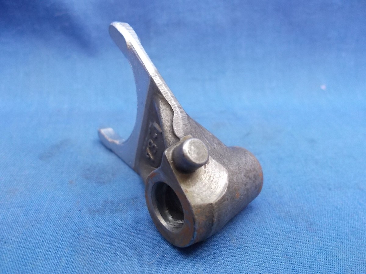Kawasaki 13140-1073. OEM Shift Fork. Fits Kawasaki KX250(83-89