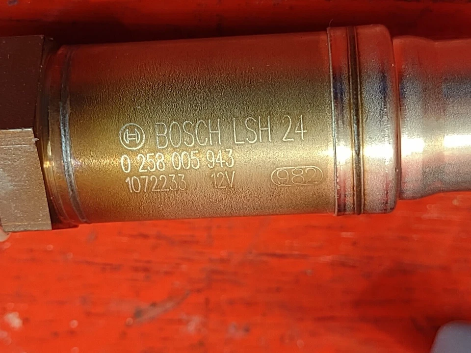 Bosch Oxygen Sensor 15943 For 2001-2002 Nissan Sentra 1.8L - Image 4 of 4