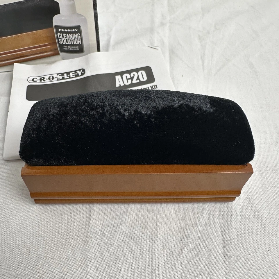 Набор для чистки виниловых пластинок Crosley проигрыватель пластинок войлочная щетка чистящее средство - Изображение 4 из 4