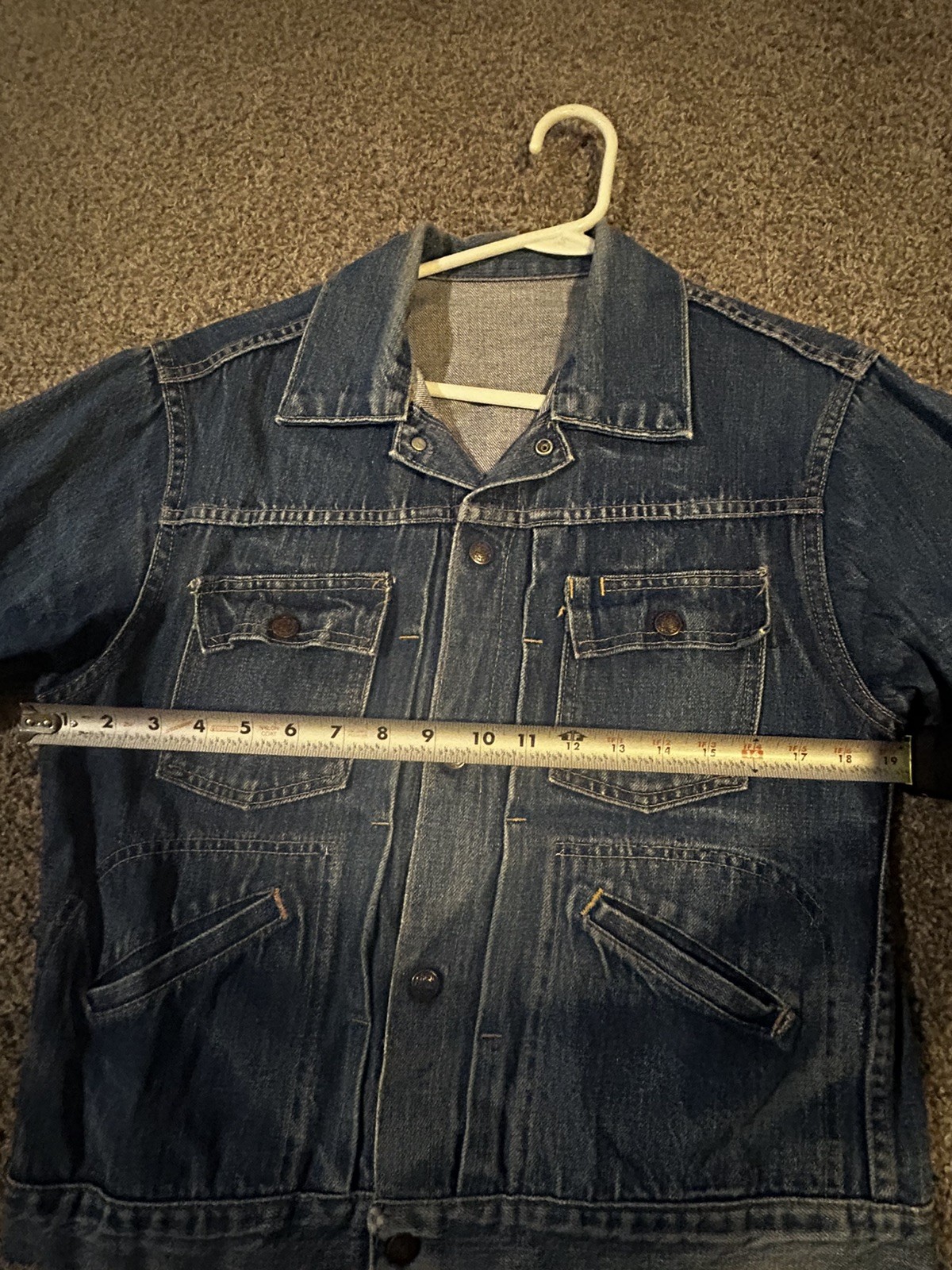 Vintage Denim Jacket. Unsure On Brand And Size! Shows Wear Elbow Down. See Pics
