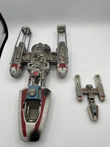 1996-1999 Star Wars Vintage Collection - Y-Wing Fighter Vehicle’s