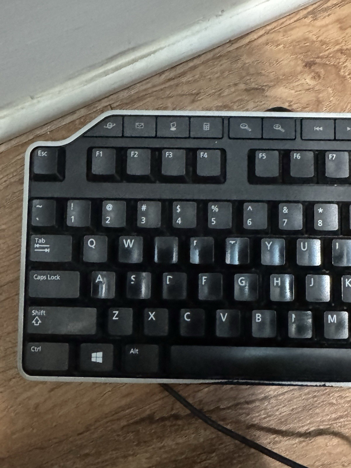 Dell Wired Keyboard w/ Number Pad - Good Conditions