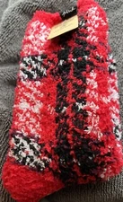 NWT WOMENS VICTORIAS SECRET PINK FUZZY SOCKS-RED CHECKERED-OSFM