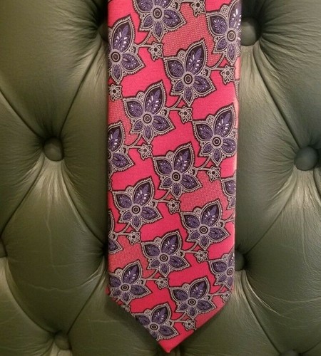 GIANFRANCO FERRE Blue/Gray Floral Scene in MultiRed Background 100% Silk Tie - Picture 5 of 5