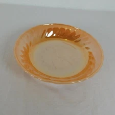 Anchor Hocking Suburbia Peach Lustre Swirl Coupe Soup Bowl 7 5/8 in dia Vintage