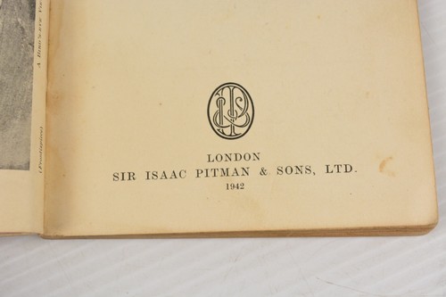 The Book of Vauxhall Light Six Motorist Library 1942 Pitman & Sons - Picture 8 of 14