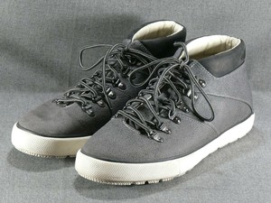 gray sperrys men's