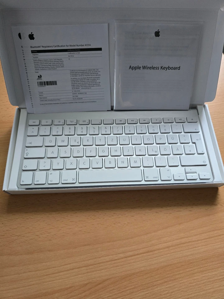 A1314 Apple wireless Keyboard QWERTZ - wie neu und OVP -