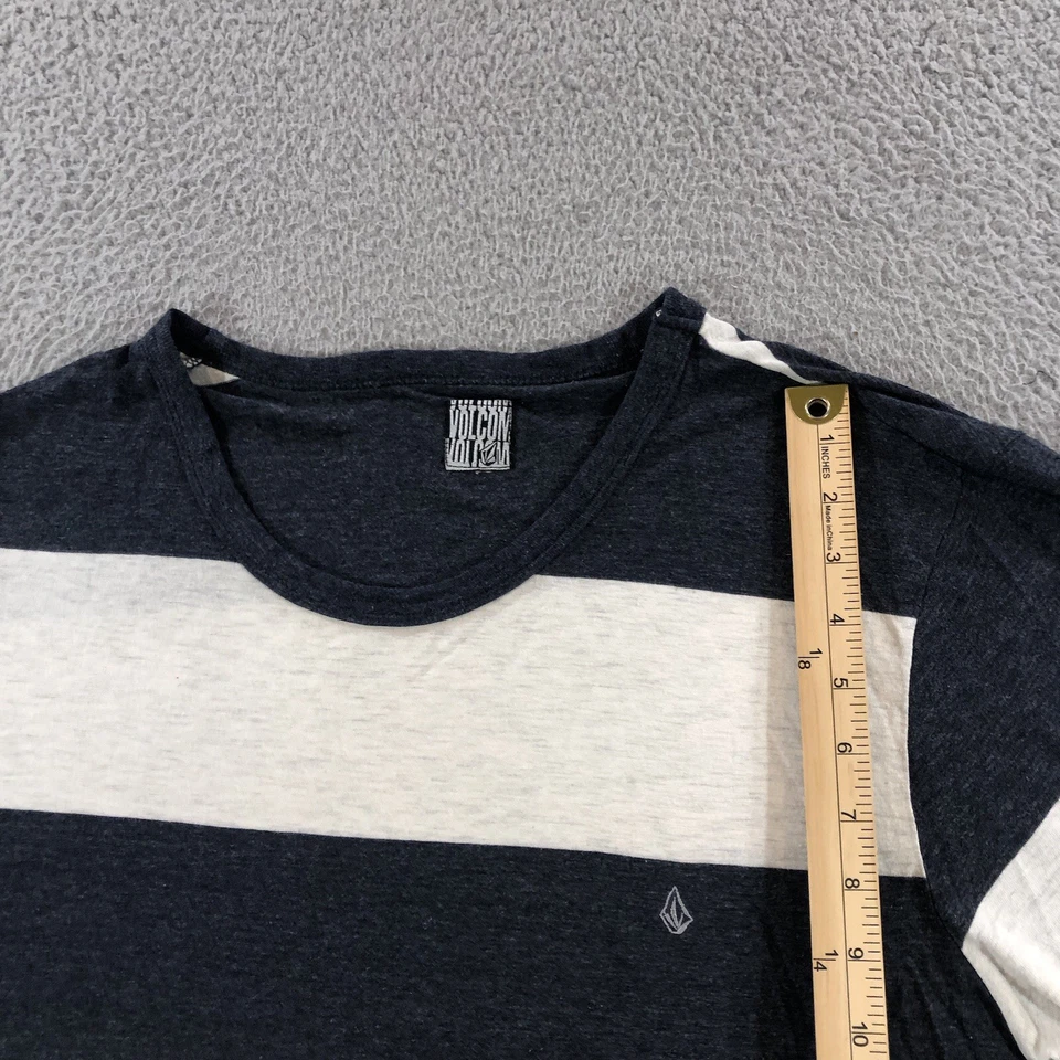 Volcom Paper Thin T Shirt Men’s L Gray Stripes Beach Surf Pool - Image 4 of 4