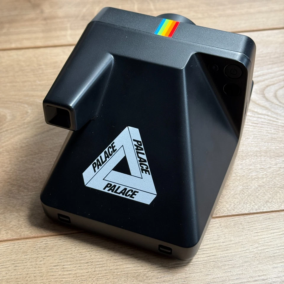 Palace x Polaroid Now Instant Camera Generation Gen 2 Black - Image 2 of 4