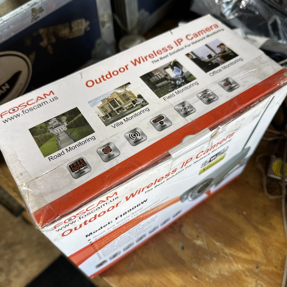 Foscam FI8906W Outdoor Wireless IP Camera - Image 2 of 4