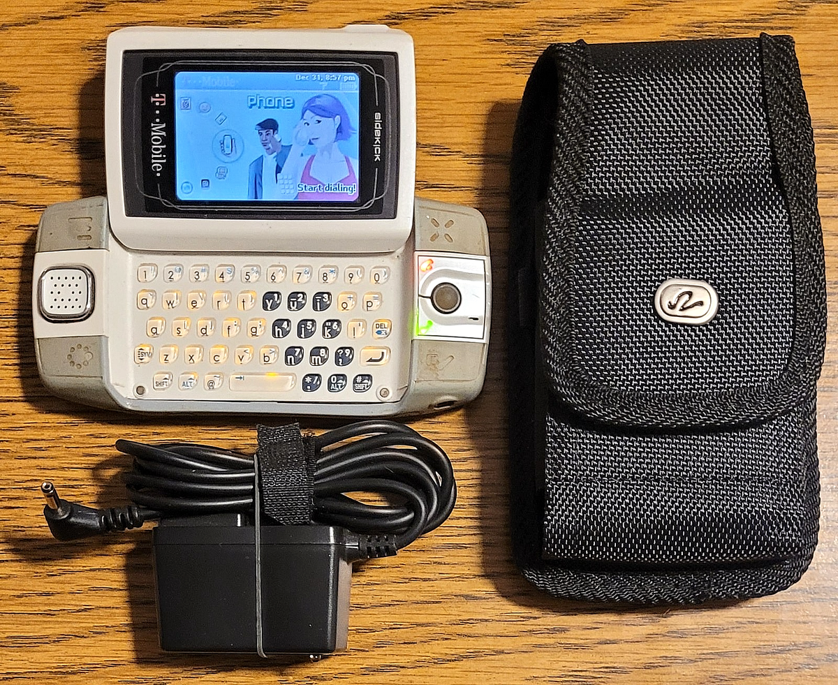 （0411）IPS-40Kit SE Model Sharp Sidekick iD PV150 - White & Gray ( T-Mobile ) Very Rare