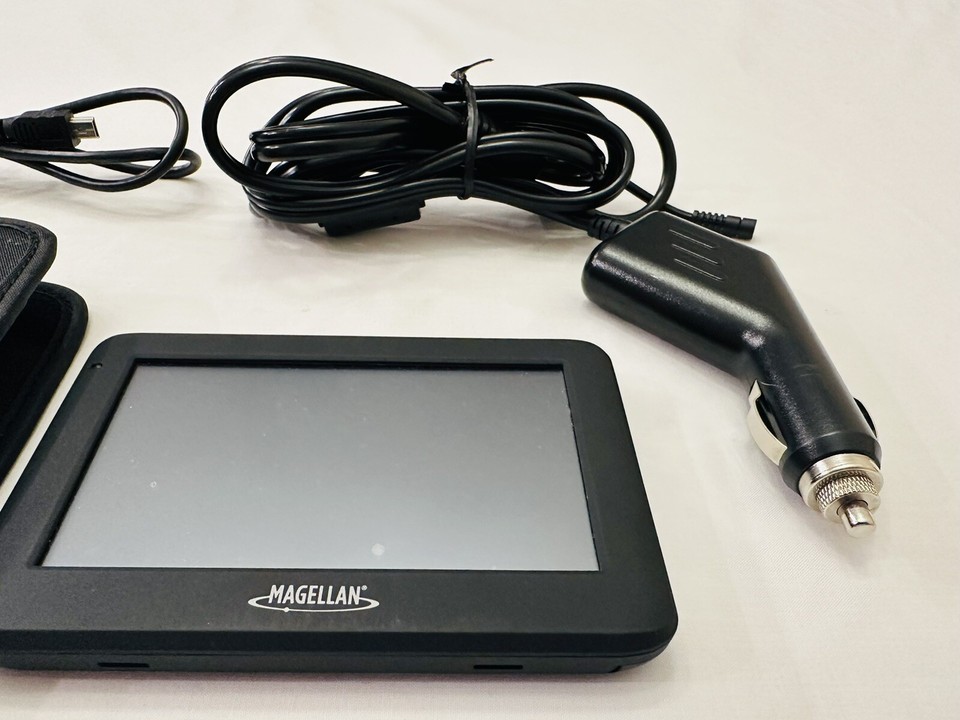 Magellan Roadmate Navigation GPS System N509M4300 Includes Case And