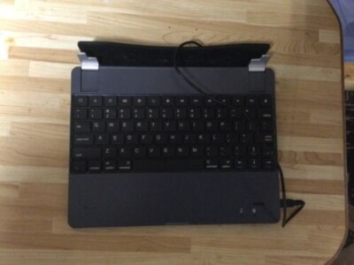 KEYBOARD for a 9.7  ipda in black, detachable