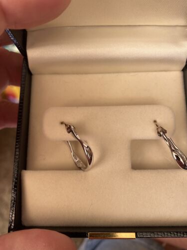 Brooks Brothers Sterling Silver with Rhodium Plating Hoop Earrings - Picture 4 of 5