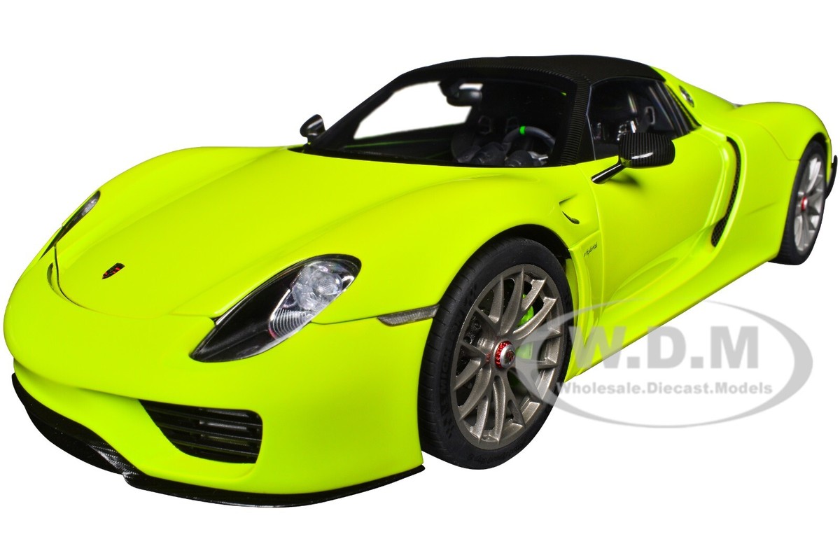 Porsche 918 Spyder 1/18ミニカーライムグリーン Porsche 918 Spyder 