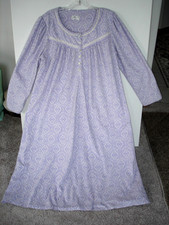Aria Collection Women Super Soft Flannel Cozy Night Gown Size M