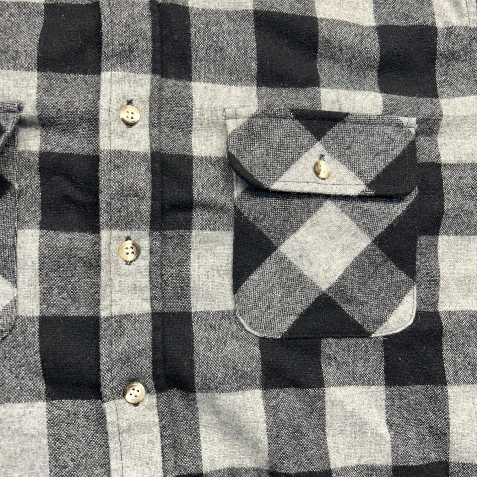 Cabelas Vintage Men's Long Sleeve Shirt XL Button Up Black Gray 85% Wool - Image 2 of 4