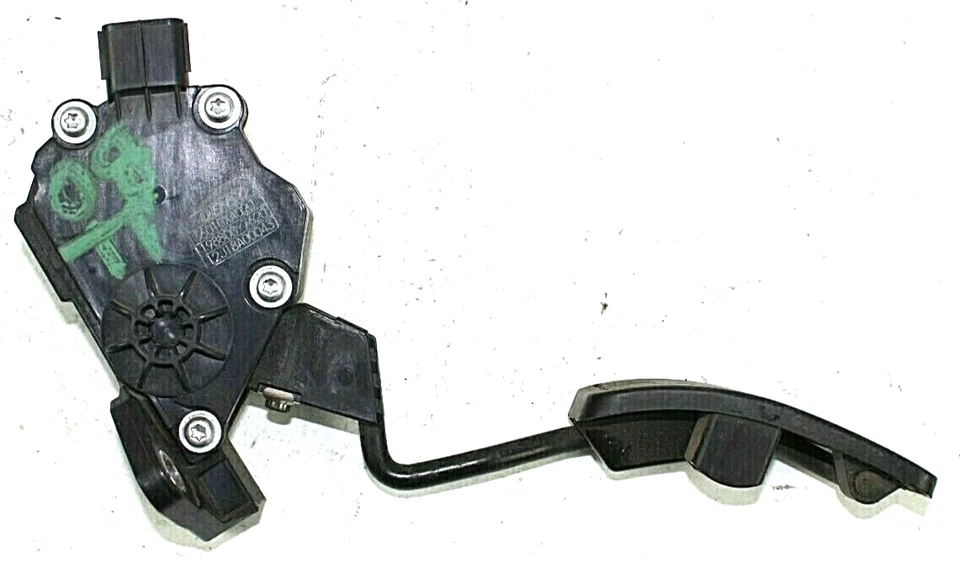 Conjunto de pedal de acelerador Subaru Tribeca 2008-14 OEM P/N 36010XA020 Foto 2 de 4