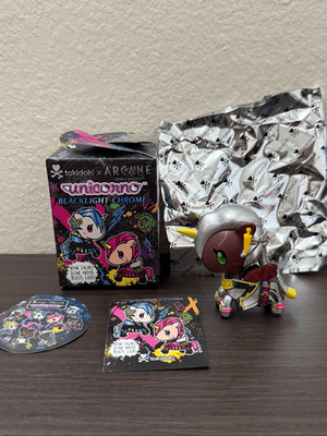 Tokidoki  ARCANE Unicorno Blacklight Chrome Blind Box Figure - Warrior Ambessa
