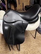 Thorowgood T8 Dressage Saddle