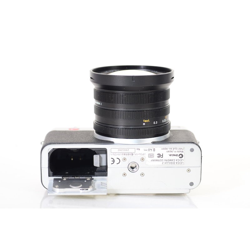 Leica Digilux 2 Camera With DC Vario-Summicron 2.0-2.4/7