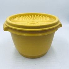 Vintage Tupperware Servalier Storage Bowl & Lid Made In The USA 888-10