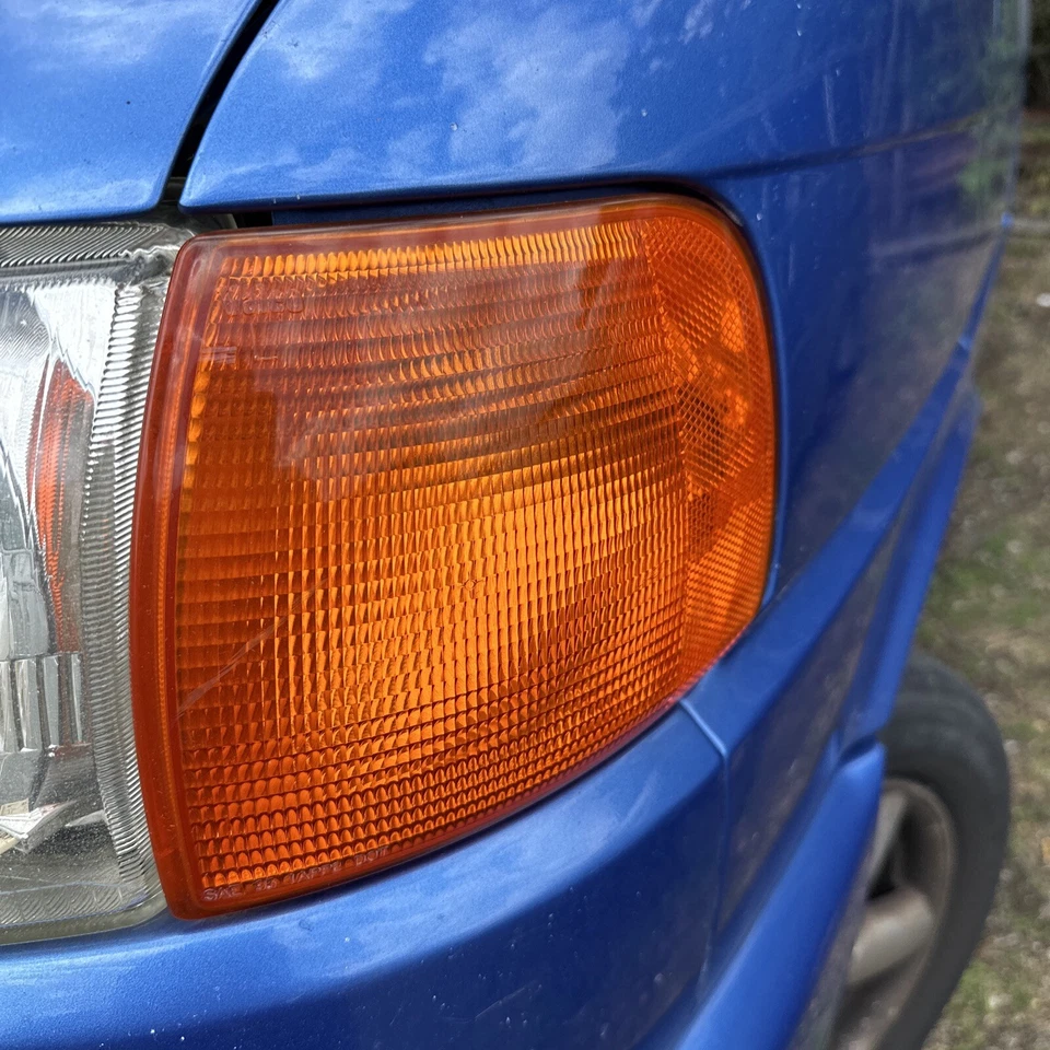 99-03 OEM VW Volkswagen EuroVan sinal frontal esquerdo para-lama lâmpada de canto luz de estacionamento - Imagem 2 de 4