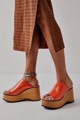 NEW 37/7 $198 Free People Gabriela Clogs Platform Wedge Orange Patent Leather