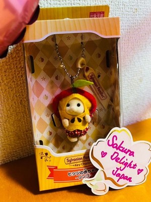 NEU Sylvanian Families/Calico Critters Baby Früchte Schlüsselanhänger Schaf B...