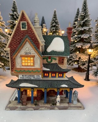Vintage Dept 56  The China Trader  Dickens Village Series RETIRED 6.25 x7.25 