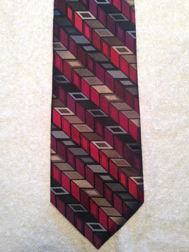 CLAIBORNE MENS TIE RED WITH BLACK GRAY 3.75 X 59 - Image 3 of 4