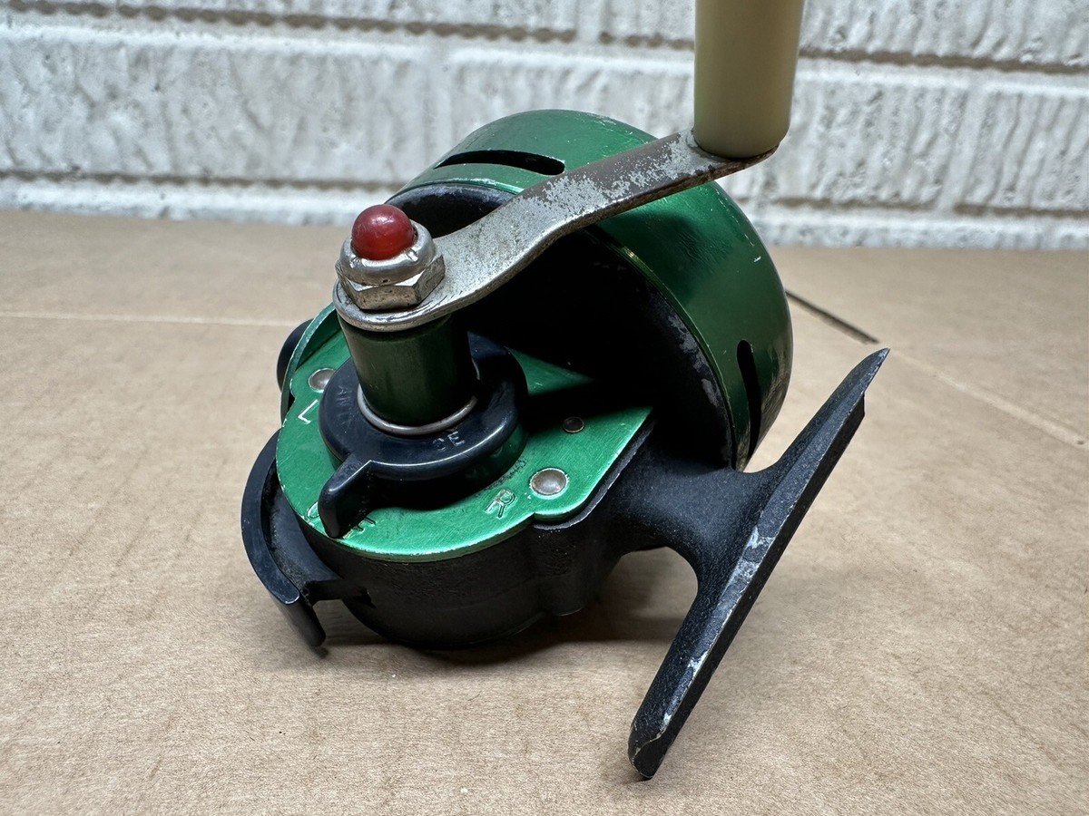 Vintage Johnson Century Model No 100 Spincast Fishing Reel